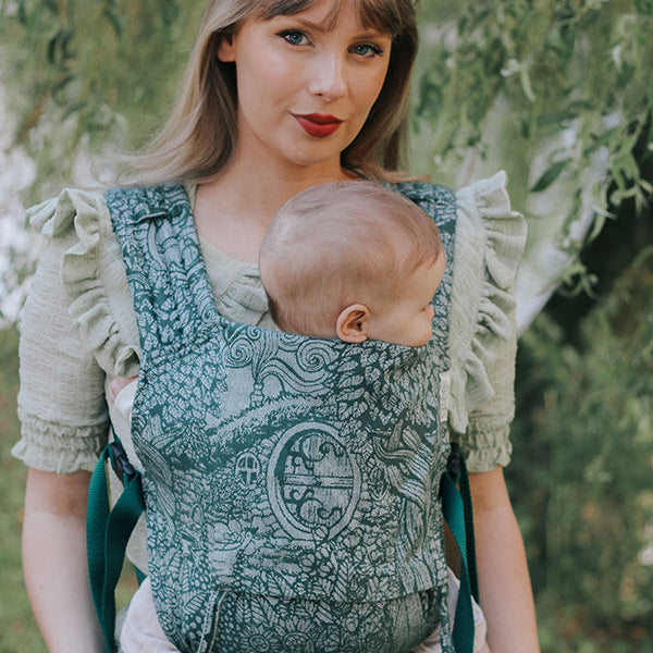 Oscha Bairn — baby carrier recommended by parents on Reddit