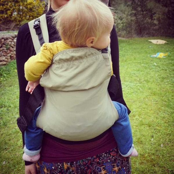 Integra Solar — baby carrier recommended by parents on Reddit